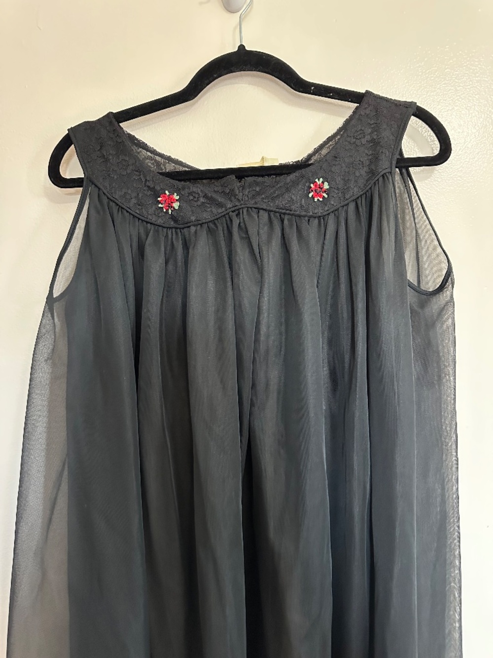Vintage Union Made Black Sheer Nightgown & Matching Lace Robe, 2 Pc Set, Medium - Picture 2 of 8